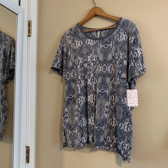Brand new with tags free people top - Picture 5 of 6